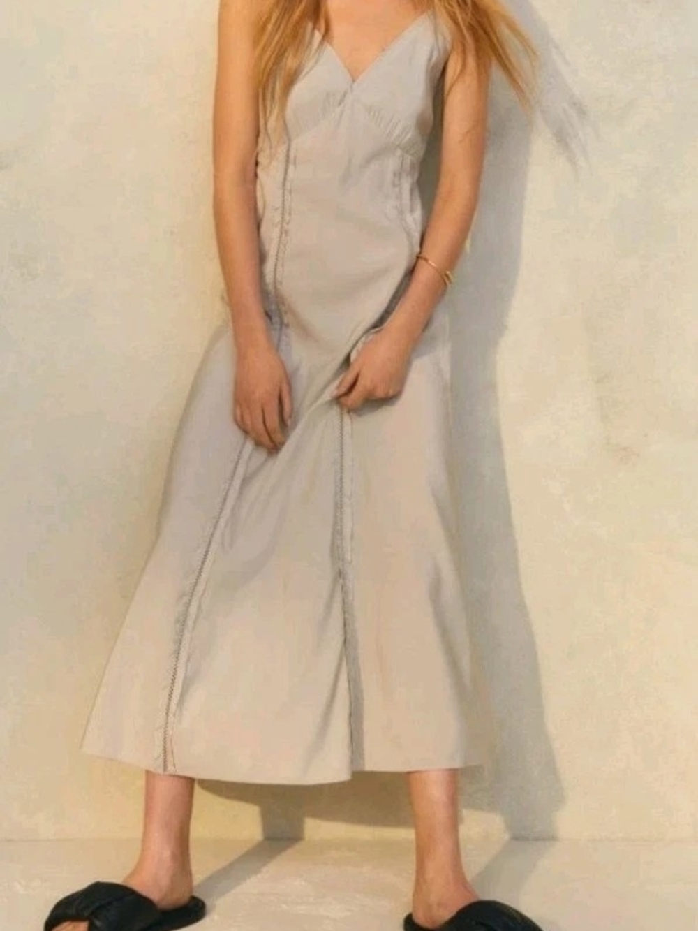 H&M Light Green V‑Neck Midi Dress